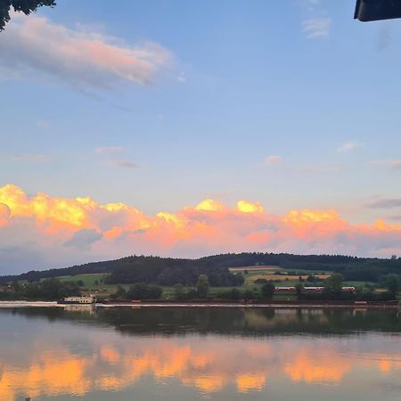 Fischwirtshaus Landmotel Die Donaurast Persenbeug Exterior foto