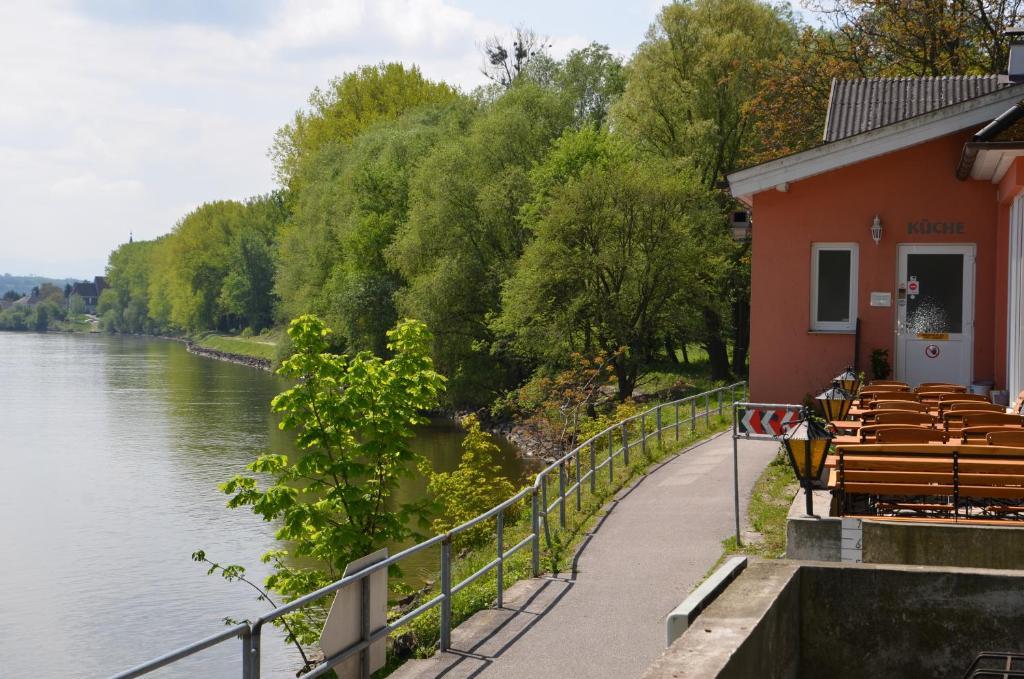 Fischwirtshaus Landmotel Die Donaurast Persenbeug Exterior foto